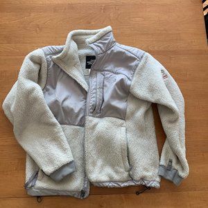 The North Face White & Gray Summit Series Furry Fleece Jacket Coat, size Medium